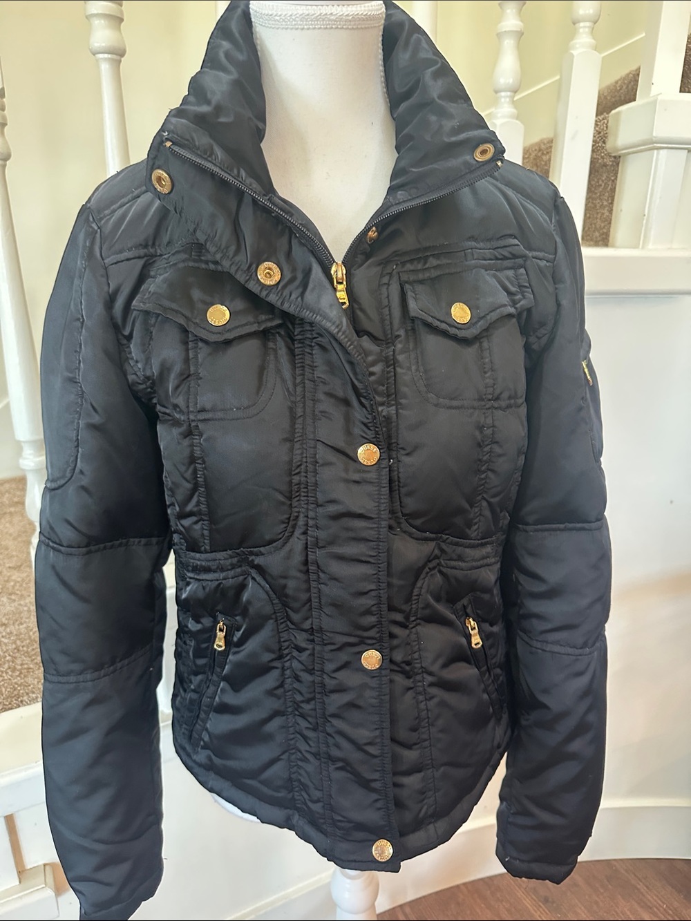 Guess bomber style jacket - Picture 3 of 9